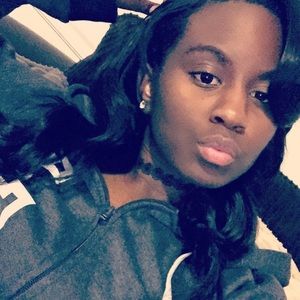 Meet your Posher, Kayla